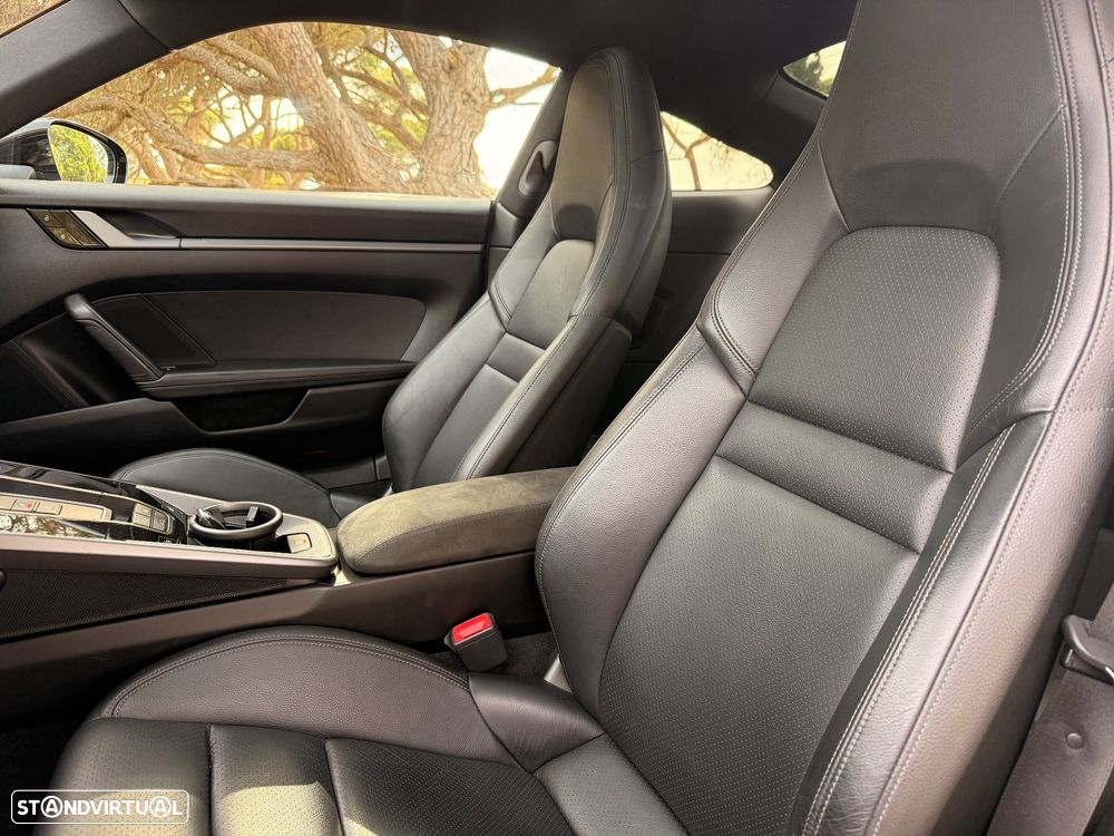 Porsche 911 (992) Carrera PDK - 15
