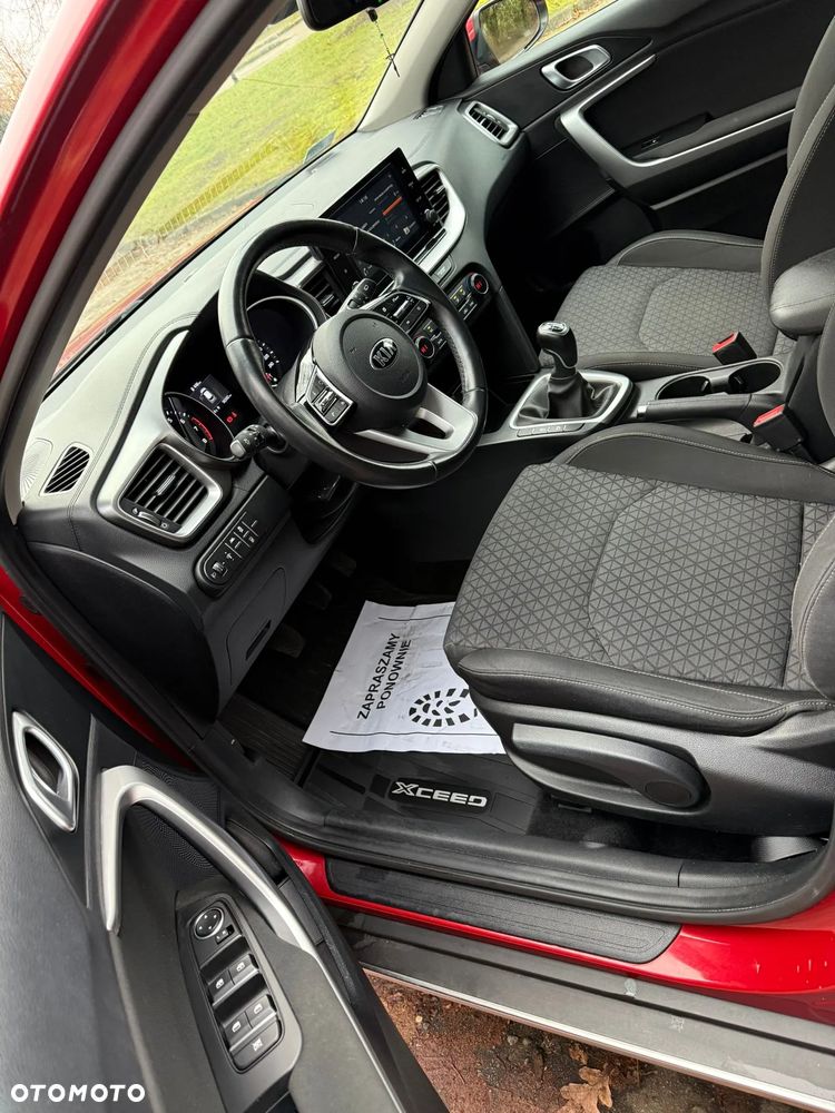 Kia XCeed 1.5 T-GDI M - 9