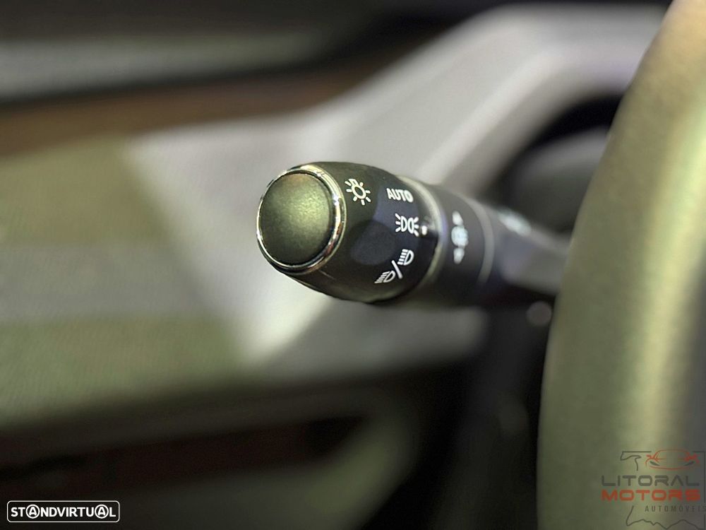Peugeot 308 1.2 Hybrid Allure e-DCS6 - 23