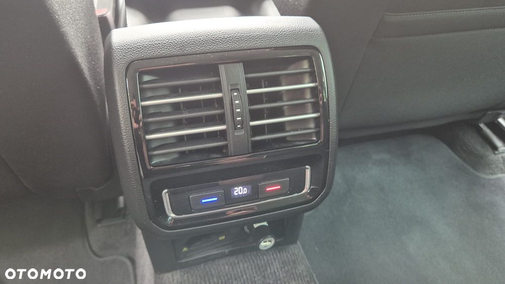 Volkswagen Passat 2.0 TDI (BlueMotion Technology) Comfortline - 12
