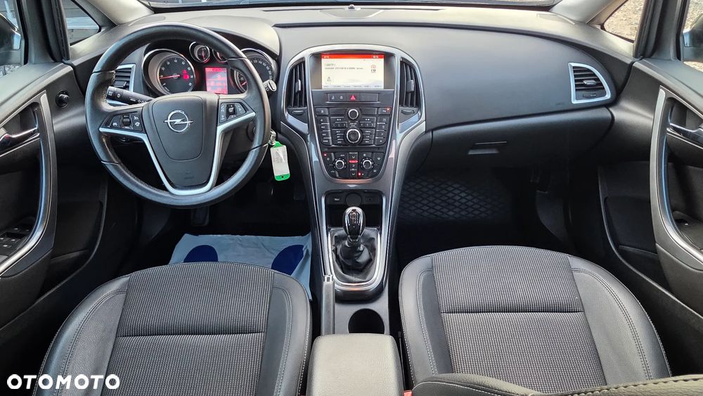 Opel Astra 1.4 T Cosmo - 6