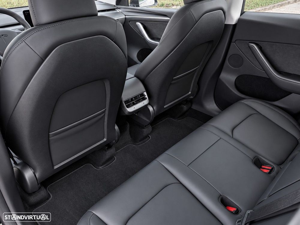 Tesla Model Y Standard - 9