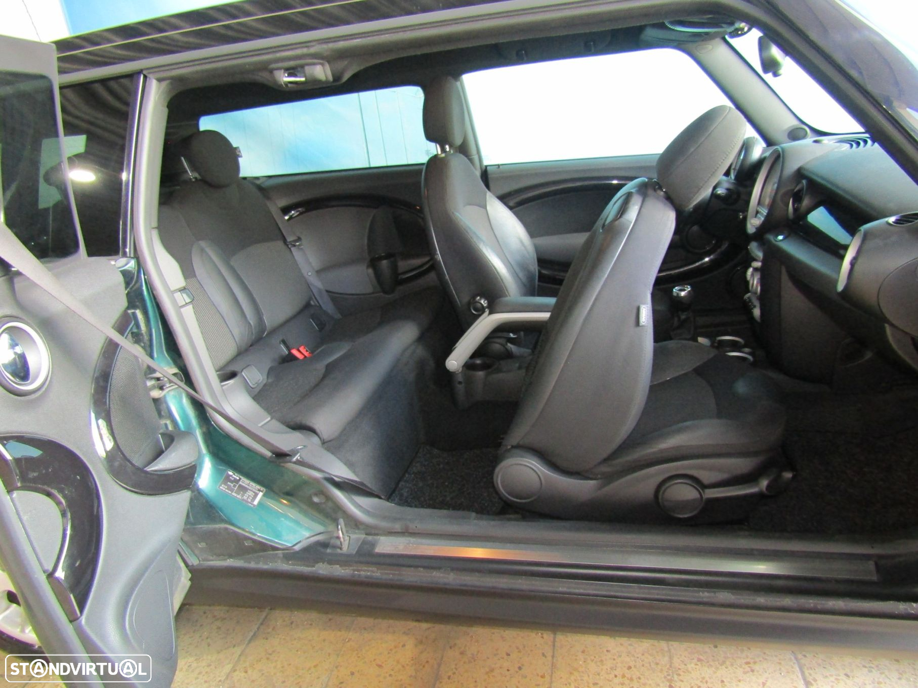 MINI Clubman Cooper D - 11