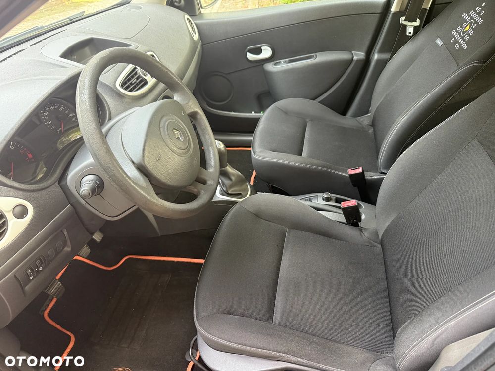 Renault Clio 1.2 16V 75 Yahoo - 5