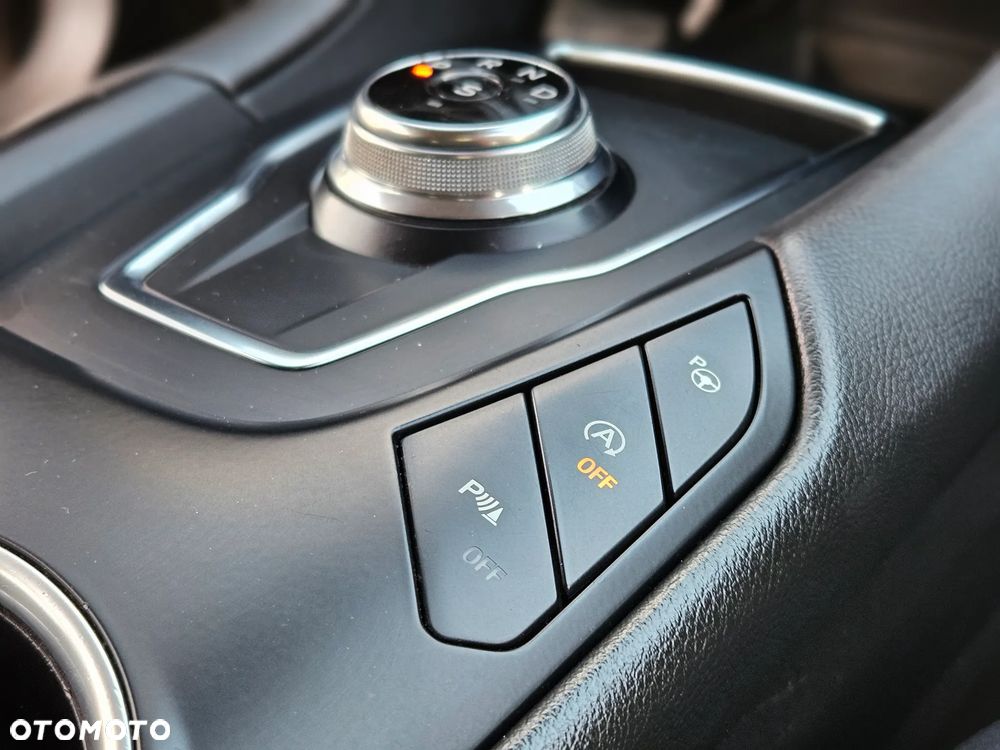 Ford Mondeo 2.0 EcoBlue Titanium - 32