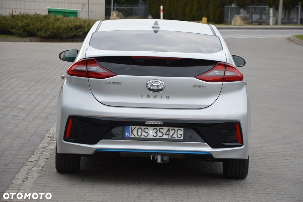 Hyundai IONIQ - 14