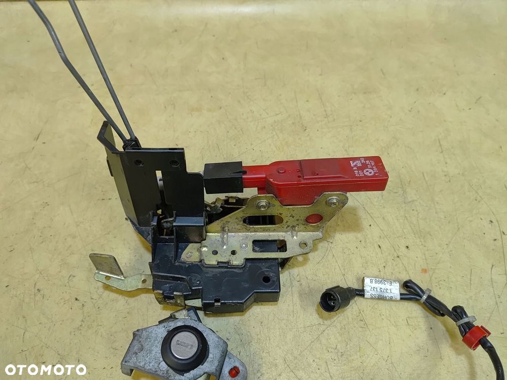 BMW E30 ZAMEK DRZWI PRAWY PRZÓD - 6