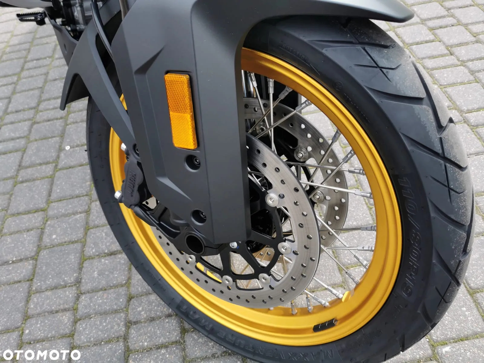 CFMoto MT - 7