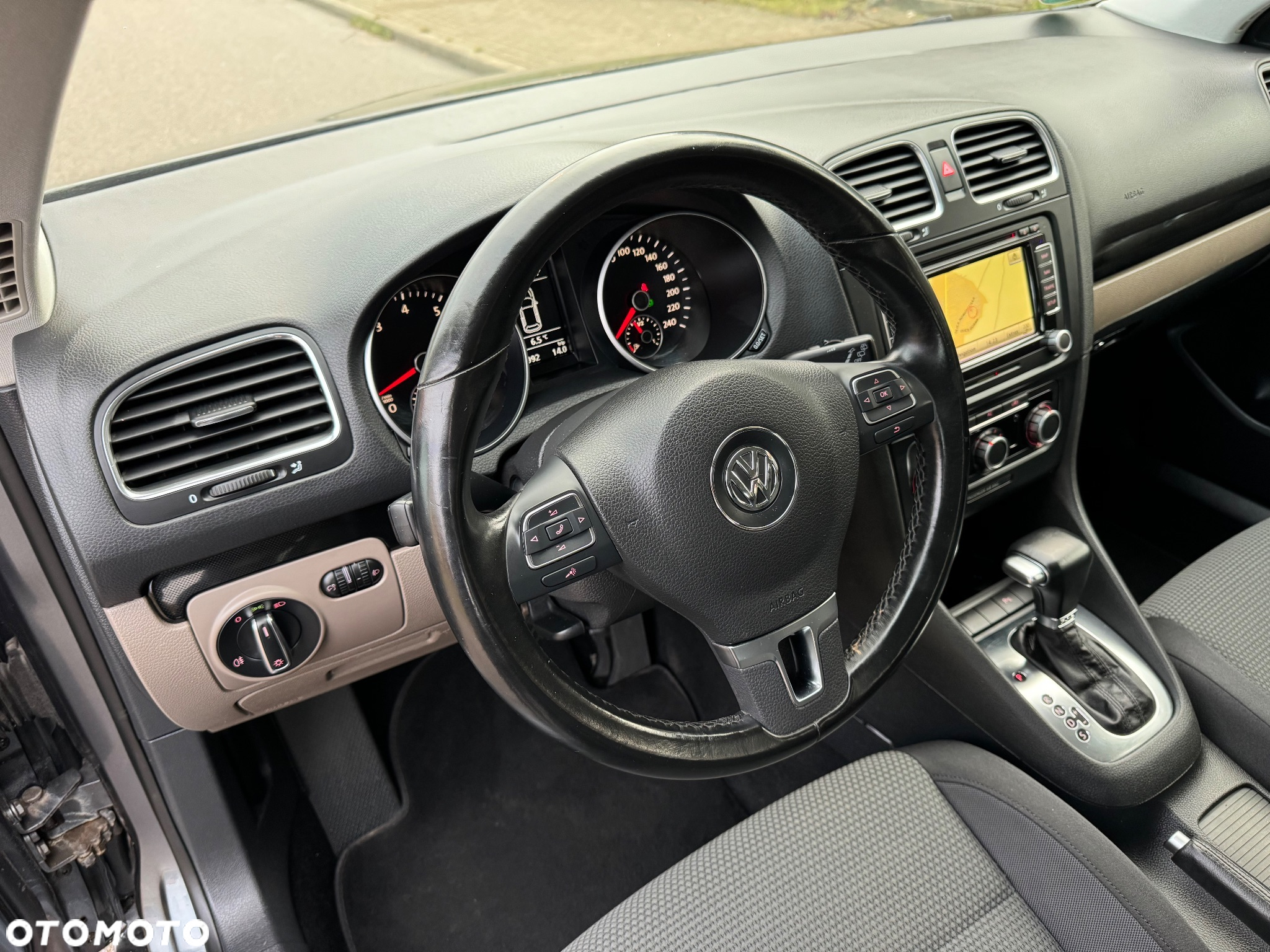 Volkswagen Golf 1.4 TSI BlueMotion Technology DSG Comfortline - 25
