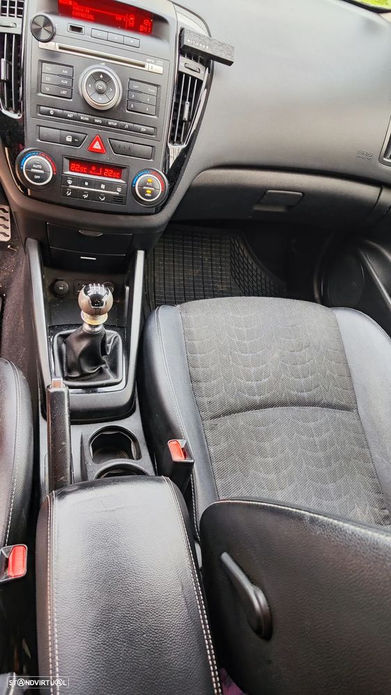 Kia Ceed SW 1.6 CRDi TX ISG - 9