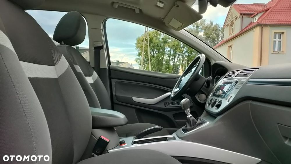 Ford Kuga 2.0 TDCi 2x4 Champions Edition - 6