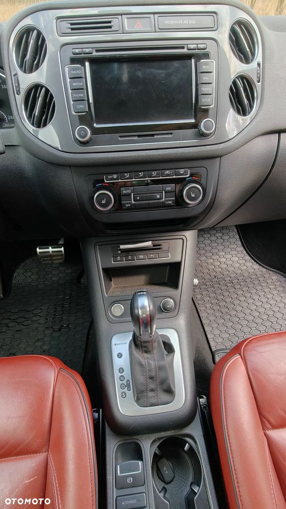 Volkswagen Tiguan 2.0 TDI DPF 4Motion BlueMotion Technology DSG Exclusive - 14