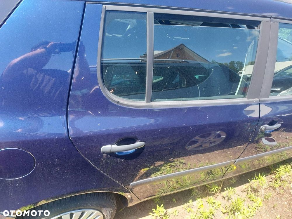 DRZWI KOMPLETNE PRAWY TYŁ SKODA FABIA II 9462 - 1