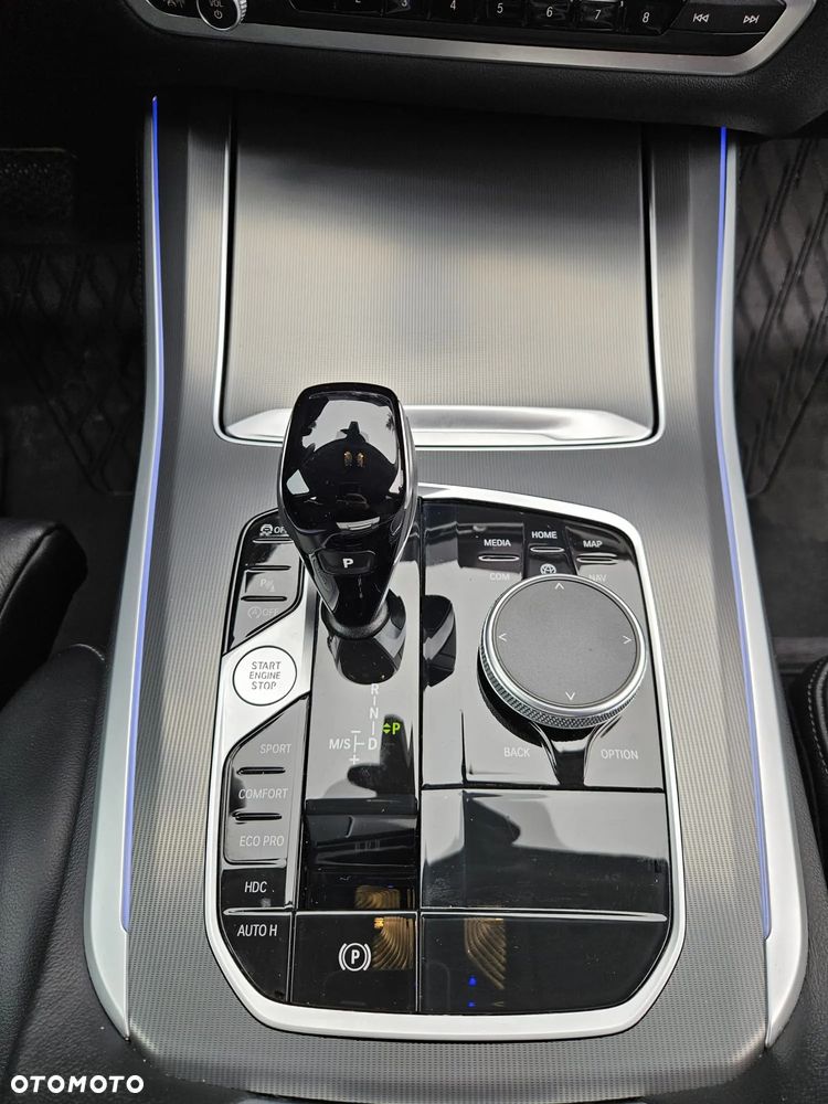 BMW X5 xDrive25d - 34