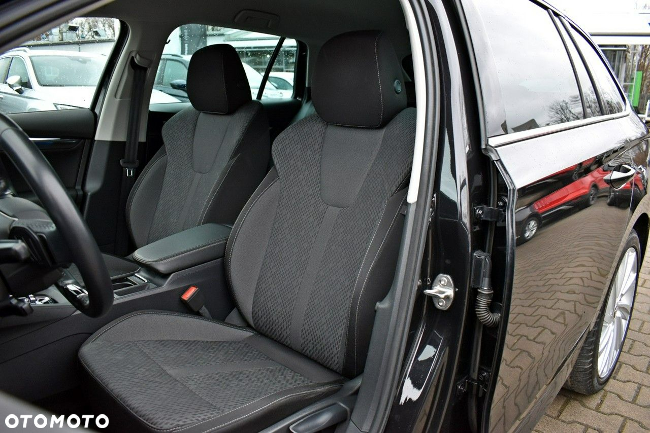Skoda Octavia 2.0 TSI 4x4 Style DSG - 11