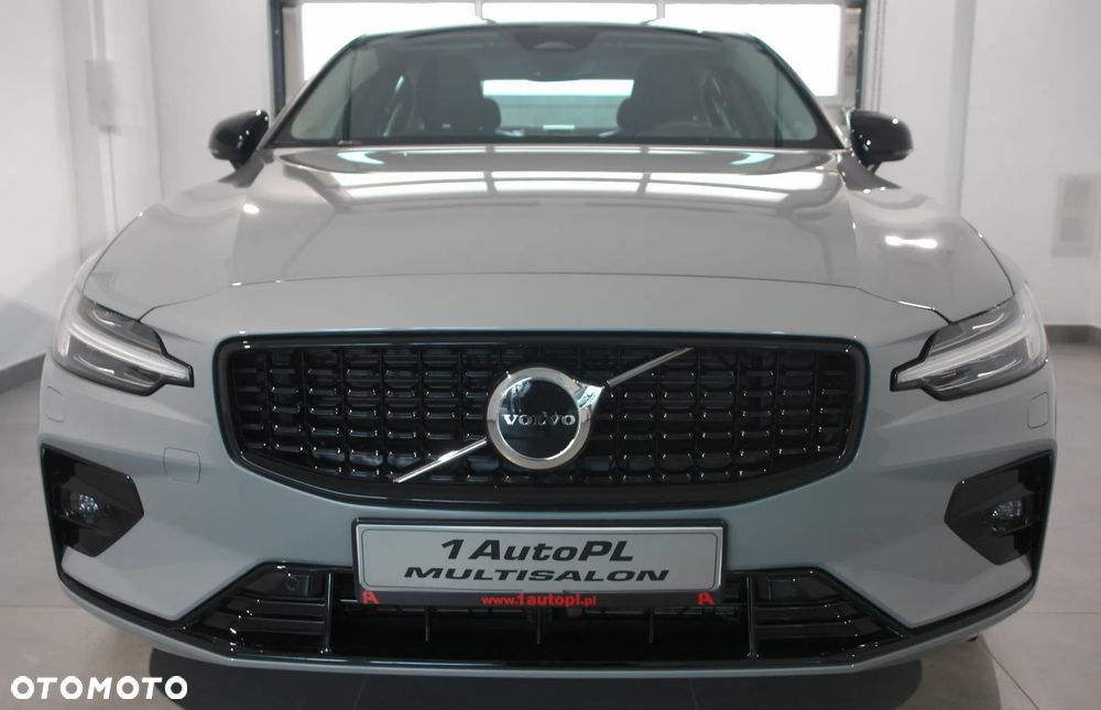 Volvo S60 B5 B AWD Ultimate Dark - 2