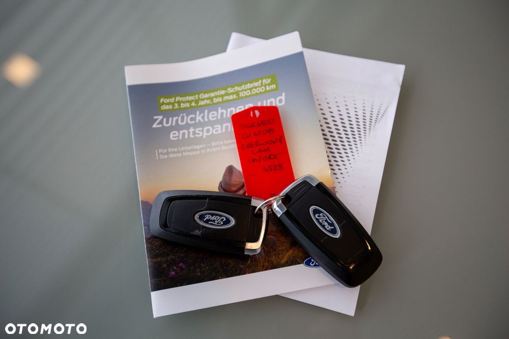 Ford Tourneo Custom - 17