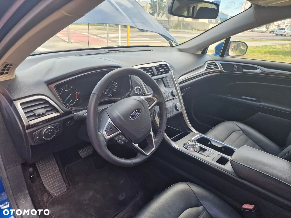 Ford Fusion 2.0 EcoBoost Titanium - 23