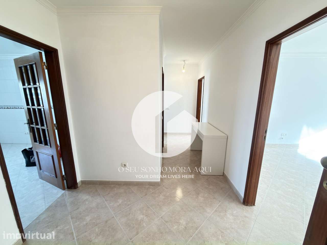 Apartamento T2 com Garagem Box - Olhão - Grande imagem: 4/31