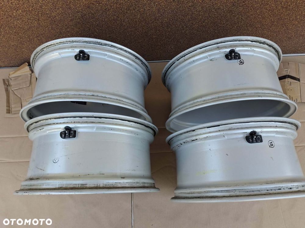 Komplet felg aluminiowych 18 cali Ford z oponami - 2