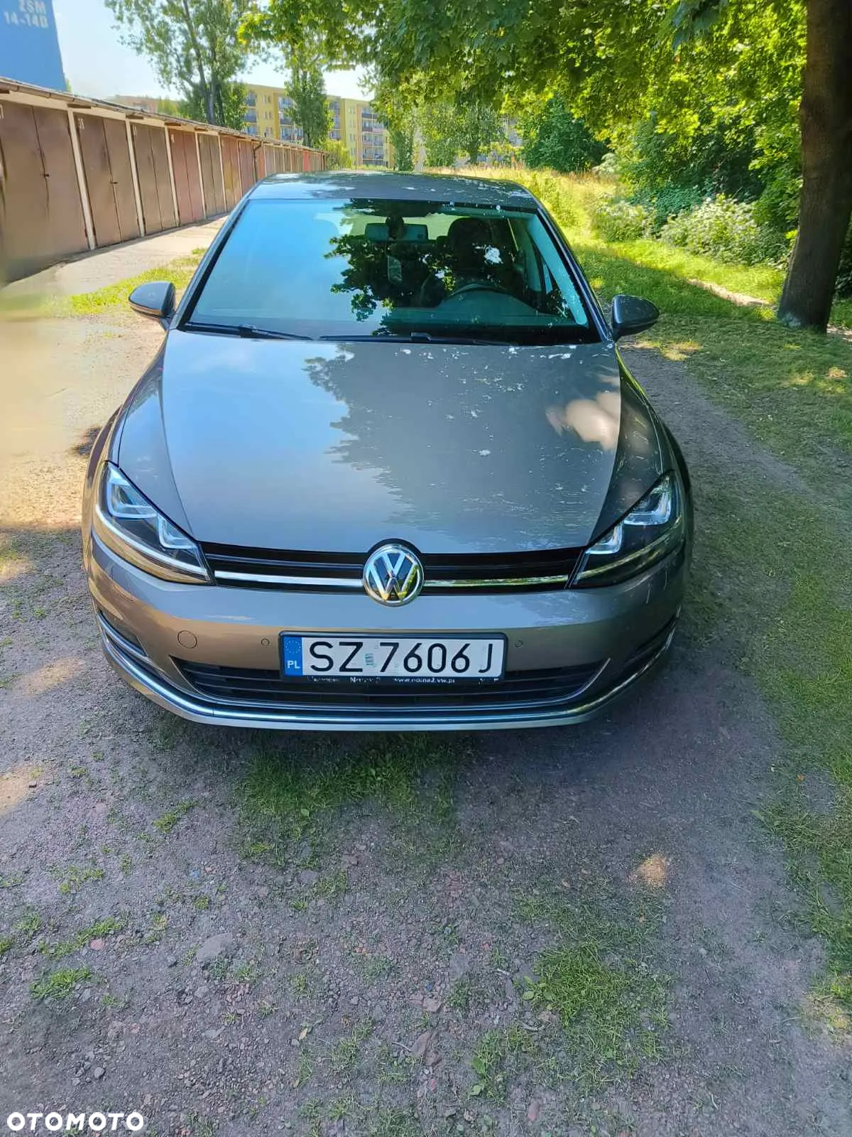 Volkswagen Golf - 2