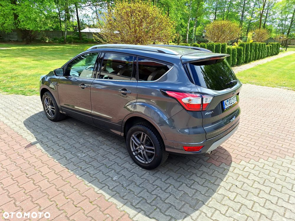 Ford Kuga 1.5 EcoBoost 2x4 Titanium - 4