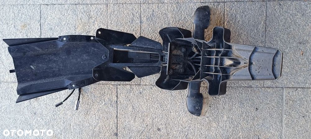 YAMAHA MT07 MT-07 OWIEWKA BŁOTNIK WLOT POWIETRZA OSŁONA BAKU - 17
