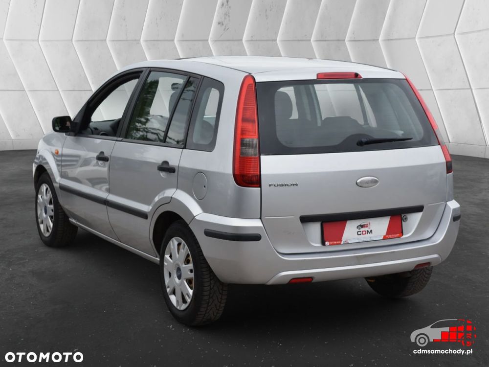 Ford Fusion - 8