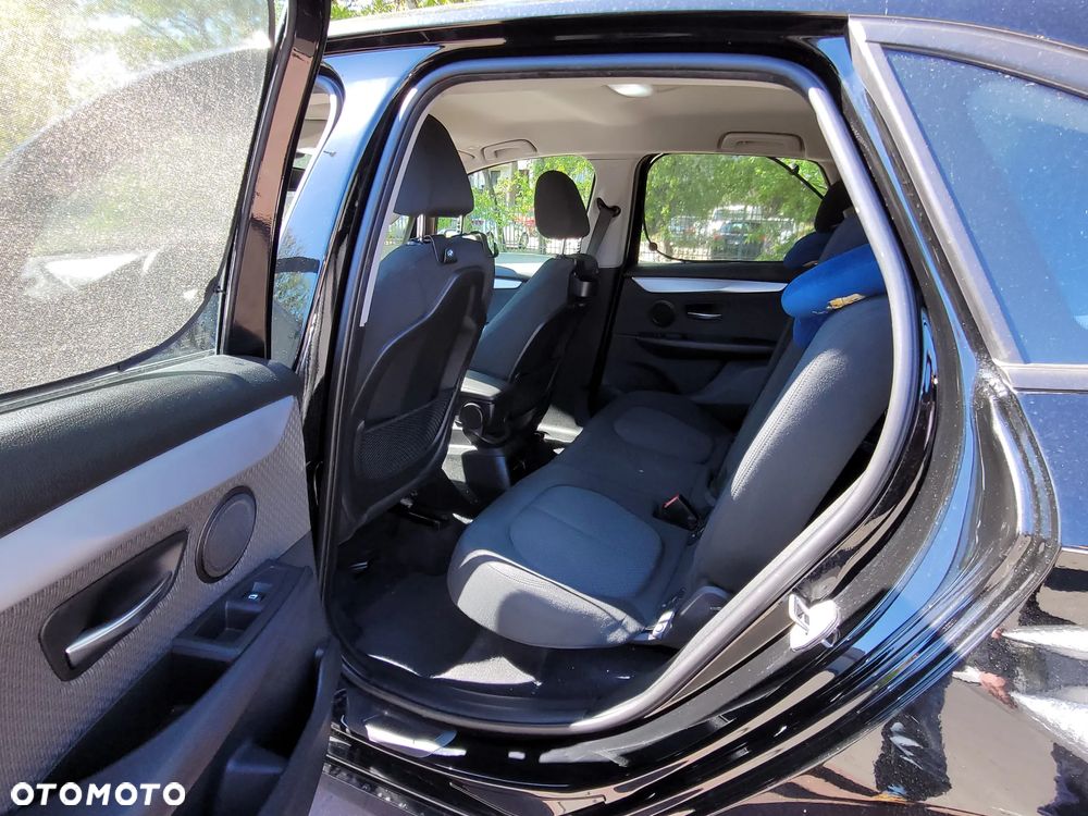 BMW Seria 2 218i Advantage - 9