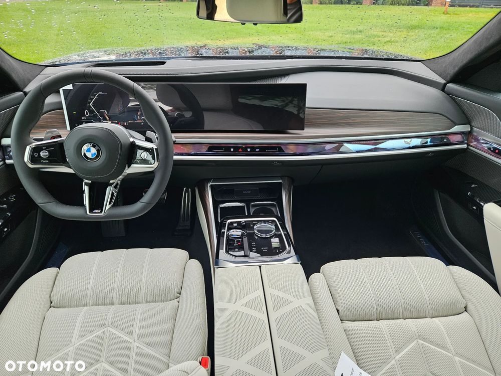 BMW Seria 7 - 18