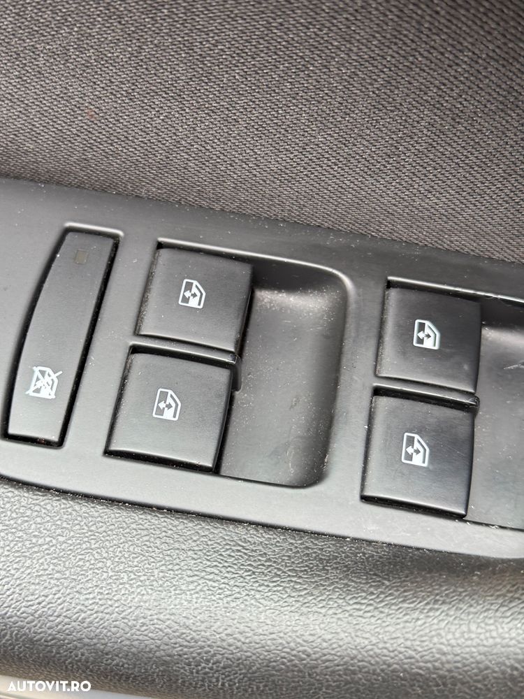 Opel Zafira 2.0 D (CDTI) Automatik Edition - 28