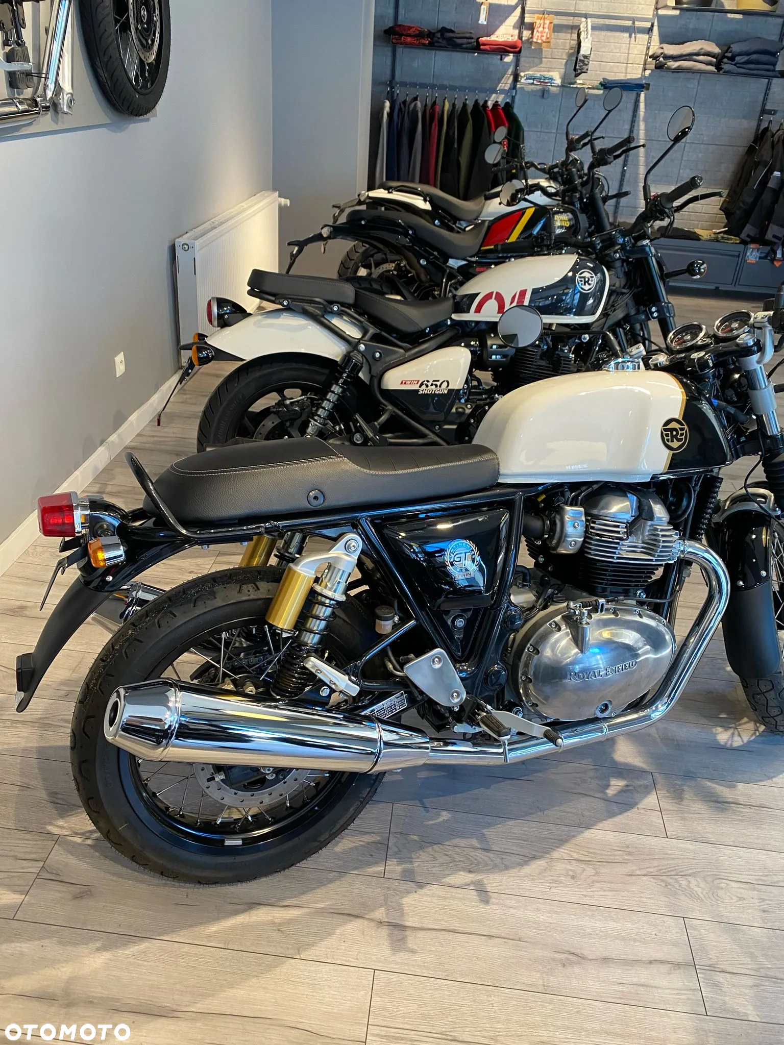 Royal Enfield Continental - 3