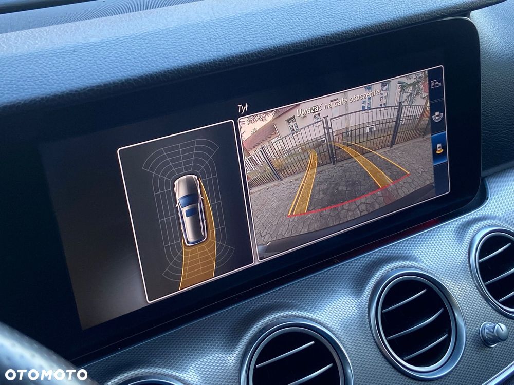 Mercedes-Benz Klasa E 220 d 9G-TRONIC AMG Line - 28