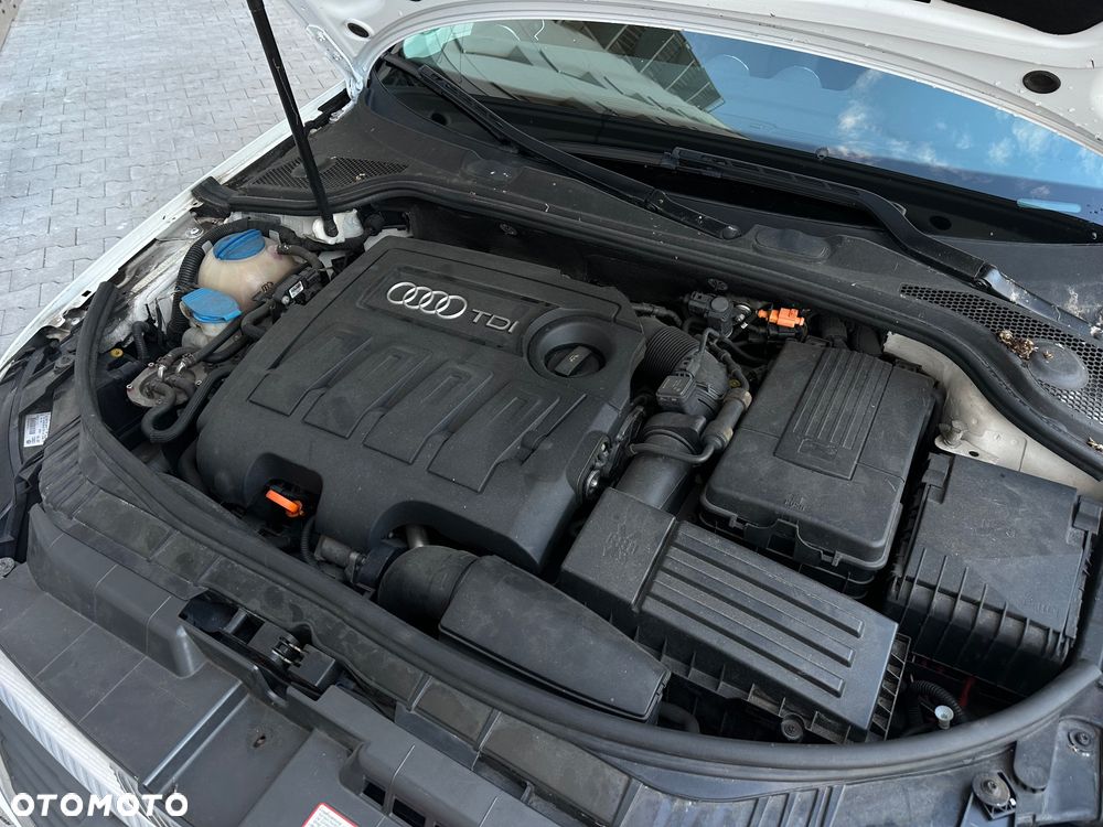 Audi A3 3-drzwiowe 1.6 TDI DPF Ambition - 23