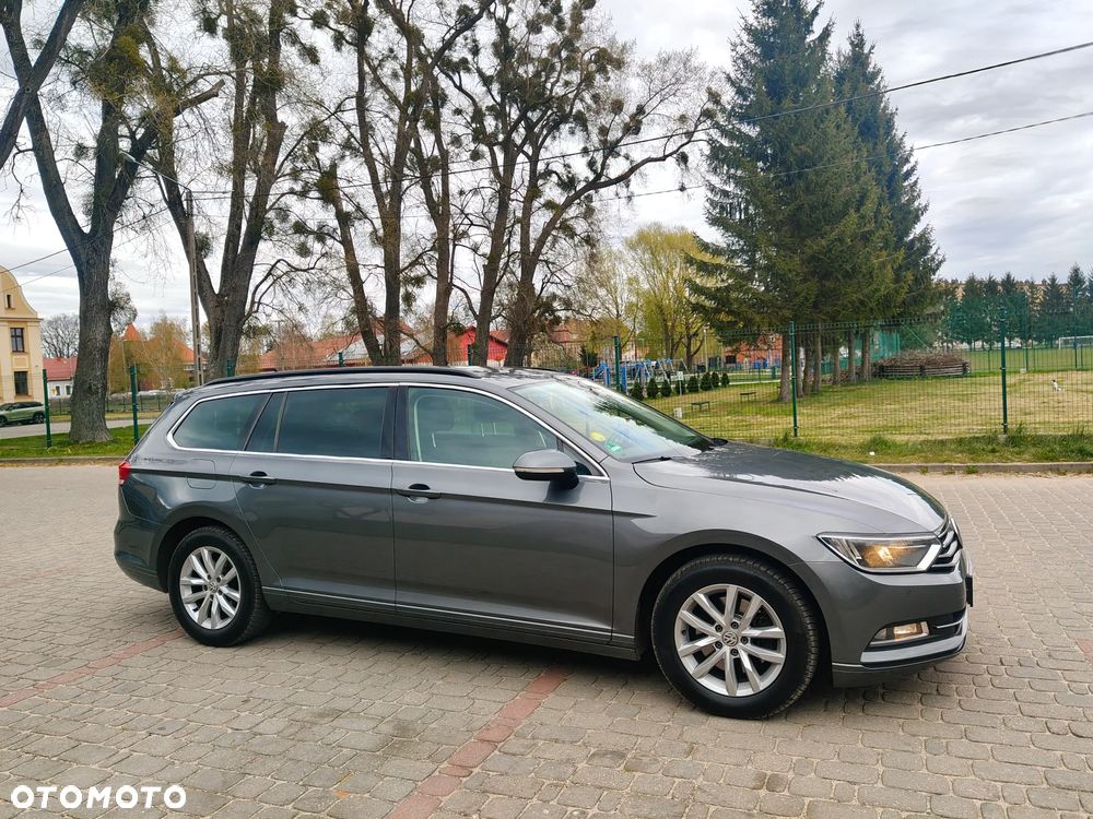 Volkswagen Passat 2.0 TDI (BlueMotion Technology) Comfortline - 26