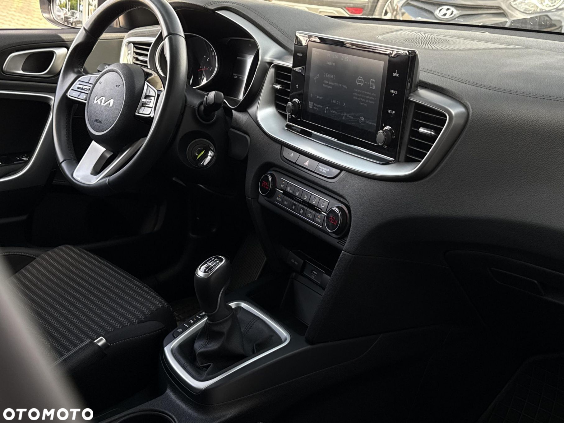 Kia Ceed 1.5 T-GDI M - 10