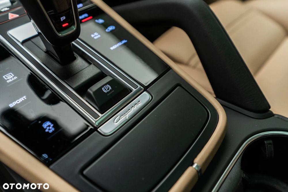 Porsche Cayenne Standard - 25