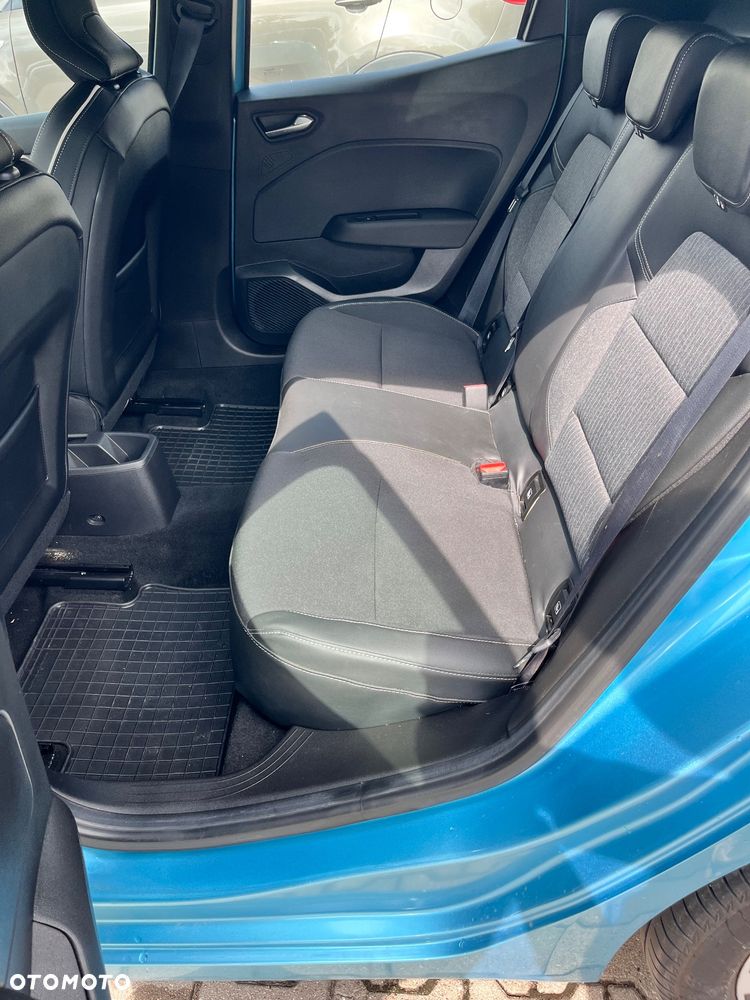 Renault Clio - 19