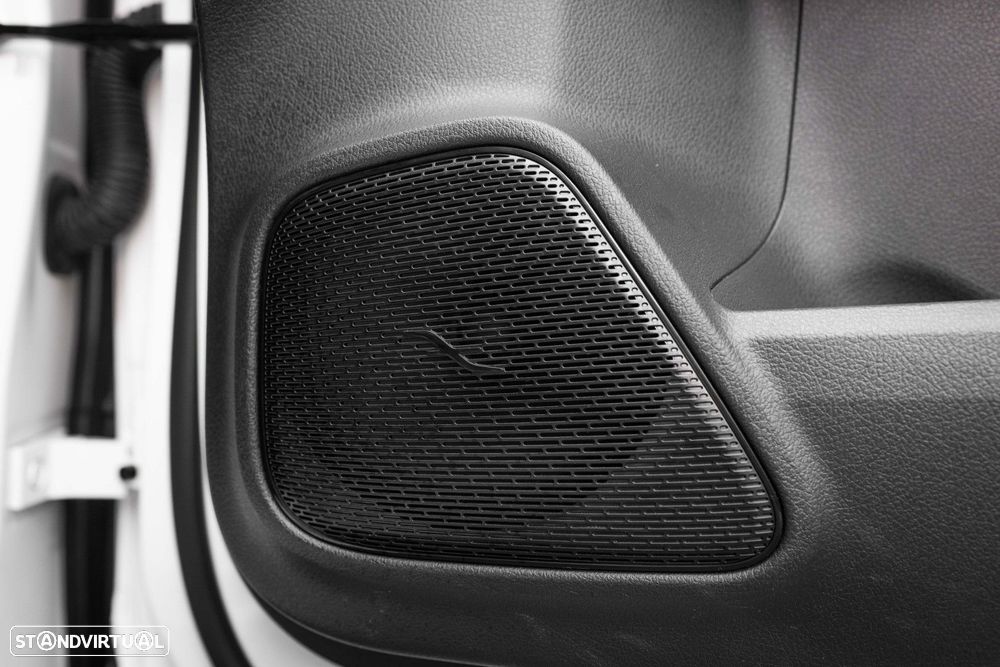 Mercedes-Benz EQA 250 - 28