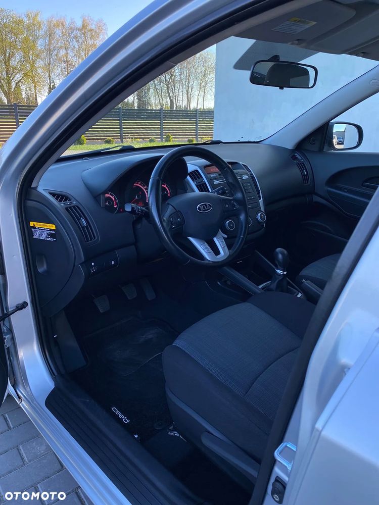 Kia Ceed 1.4 CVVT Attract - 20