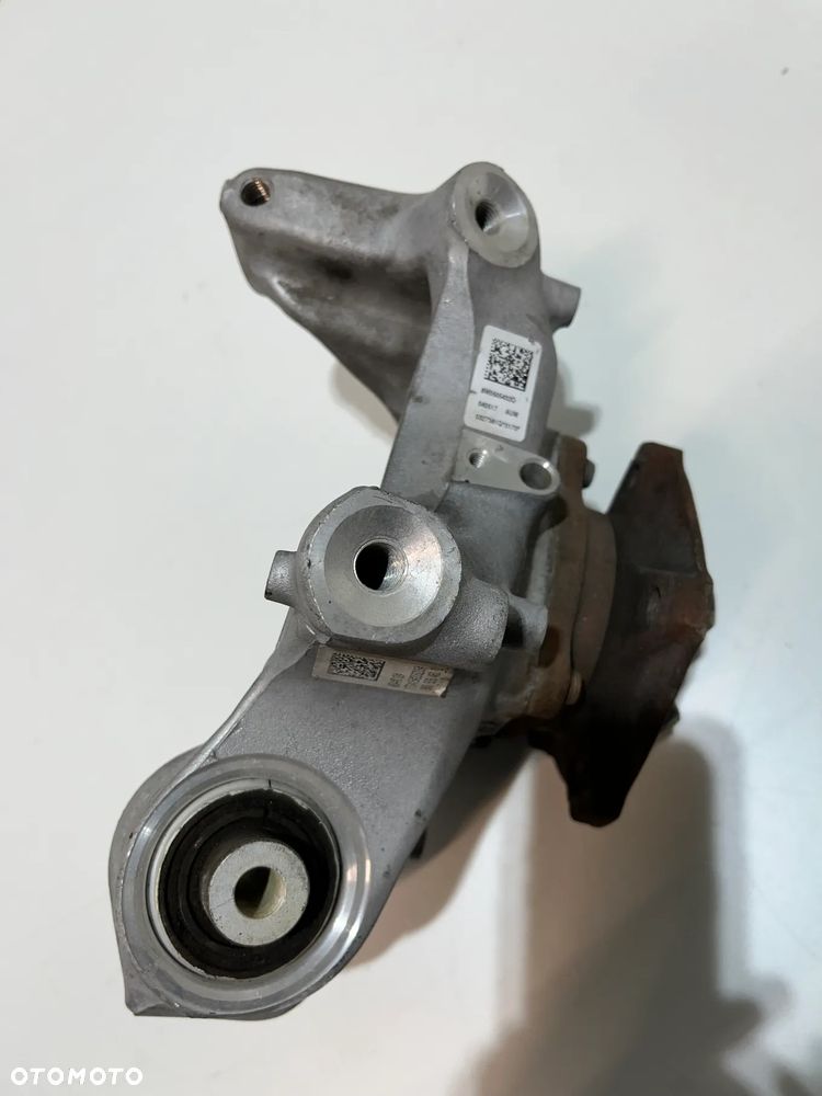 AUDI A4 B9 ZWROTNICA PIASTA PRAWY TYŁ 8W0505436AA  8W0505432Q - 3