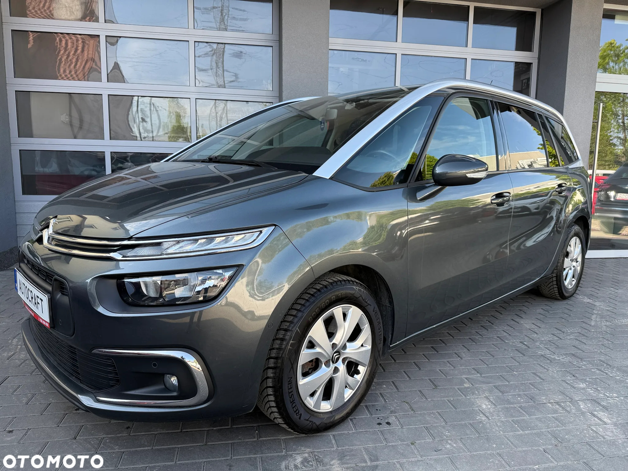 Citroën C4 Grand Picasso 1.6 THP MoreLife S&S EAT6 - 29
