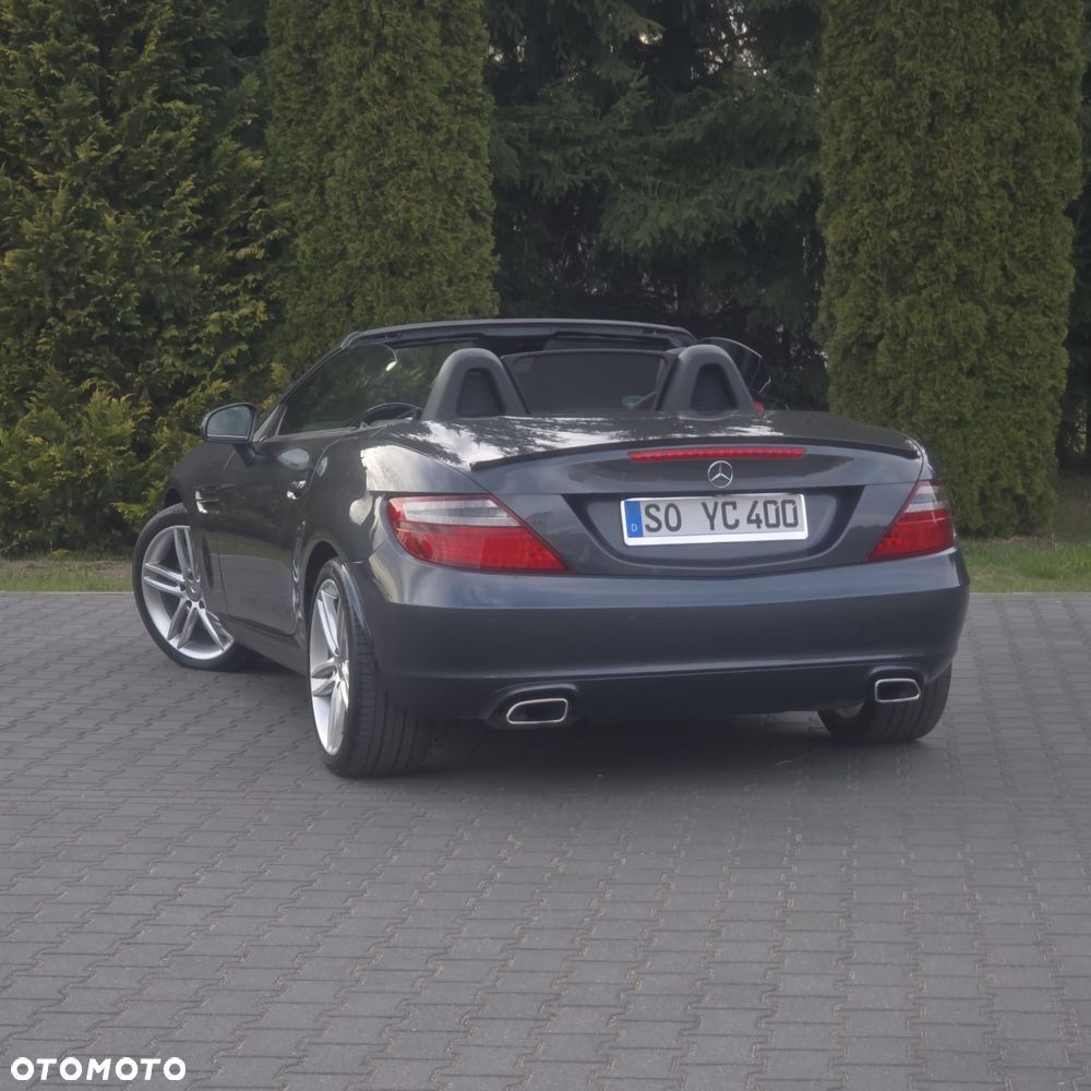 Mercedes-Benz SLK 200 (BlueEFFICIENCY) 7G-TRONIC - 9