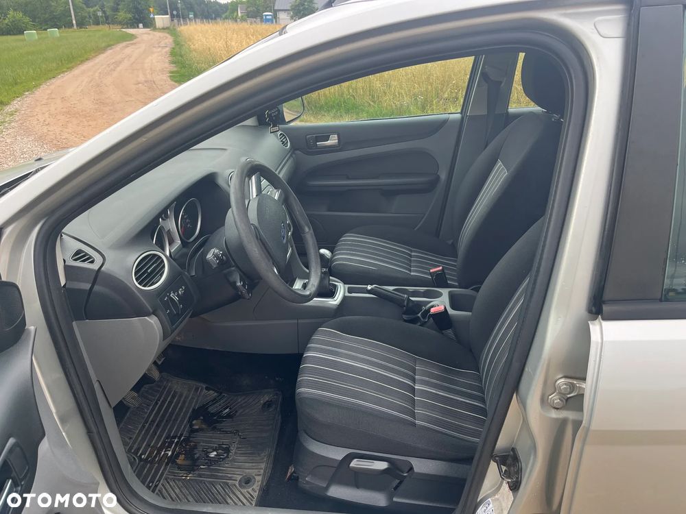 Ford Focus 1.6 Trend - 5