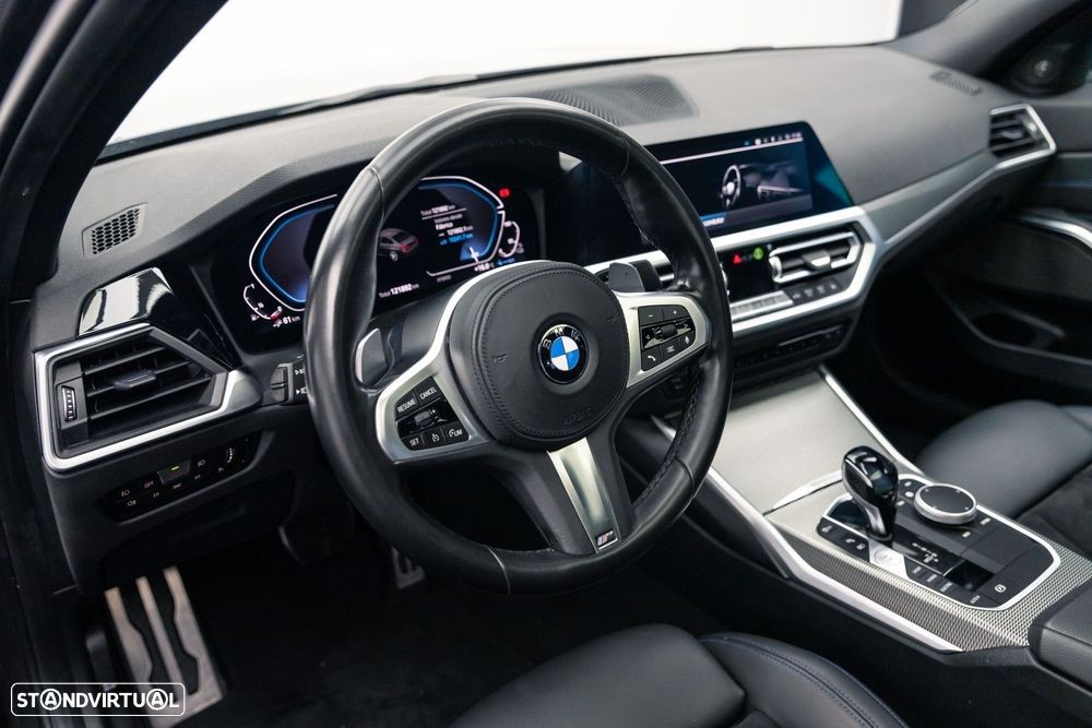 BMW 330 e iPerformance Pack M - 25