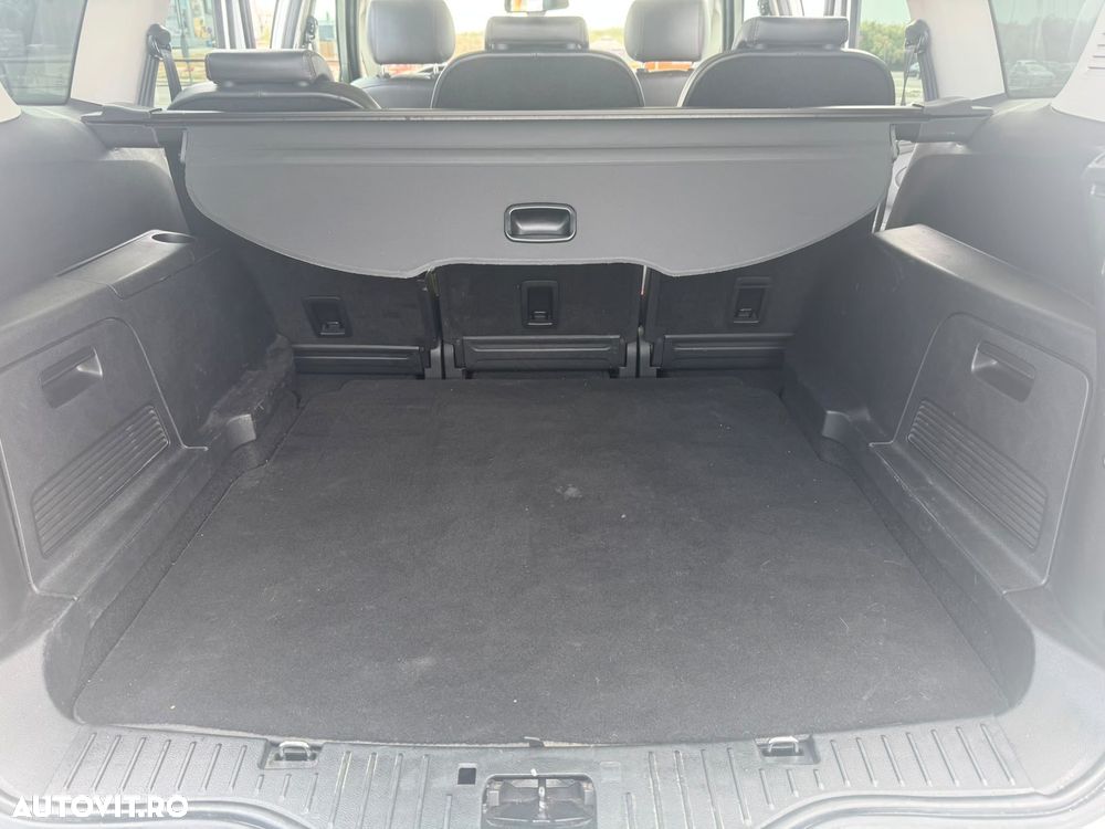 Ford S-Max - 22