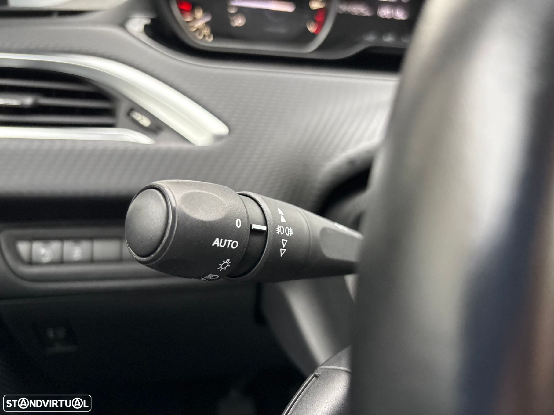 Peugeot 2008 1.2 PureTech Style - 14