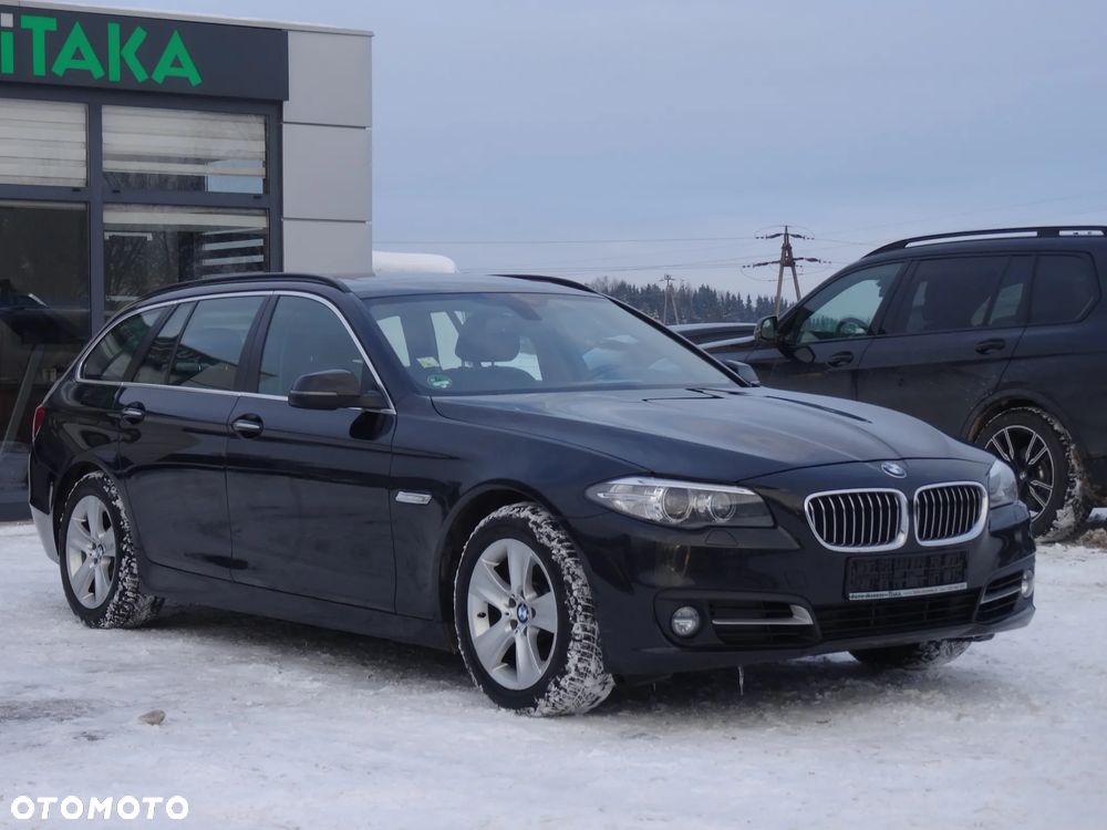 BMW Seria 5 525d xDrive Sport-Aut - 2