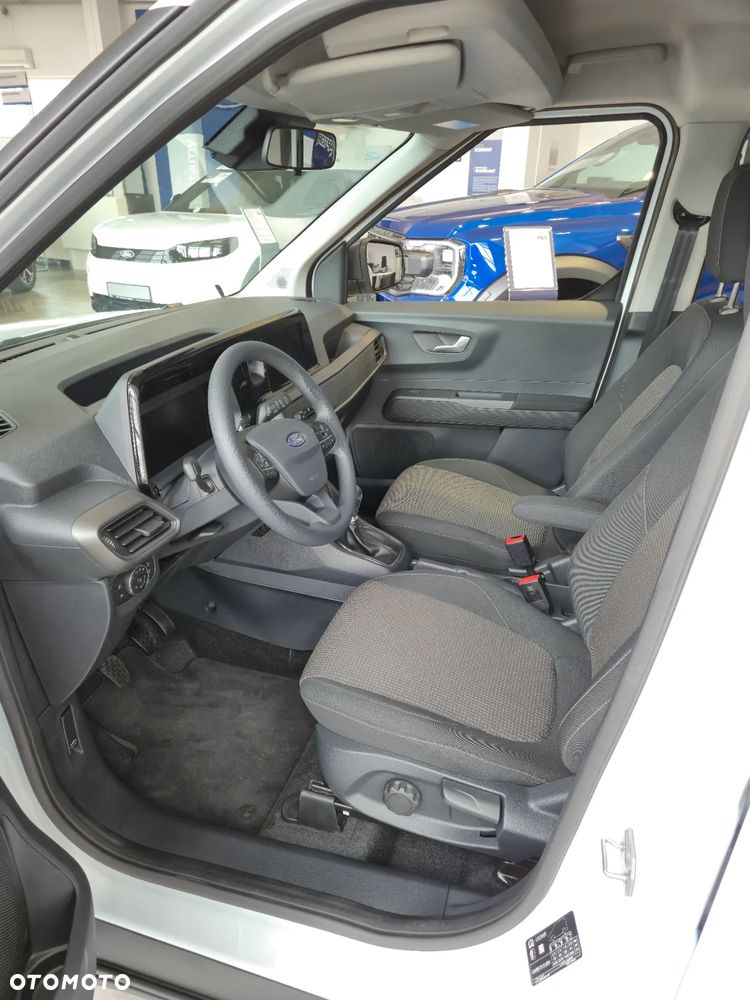 Ford Tourneo Courier - 24