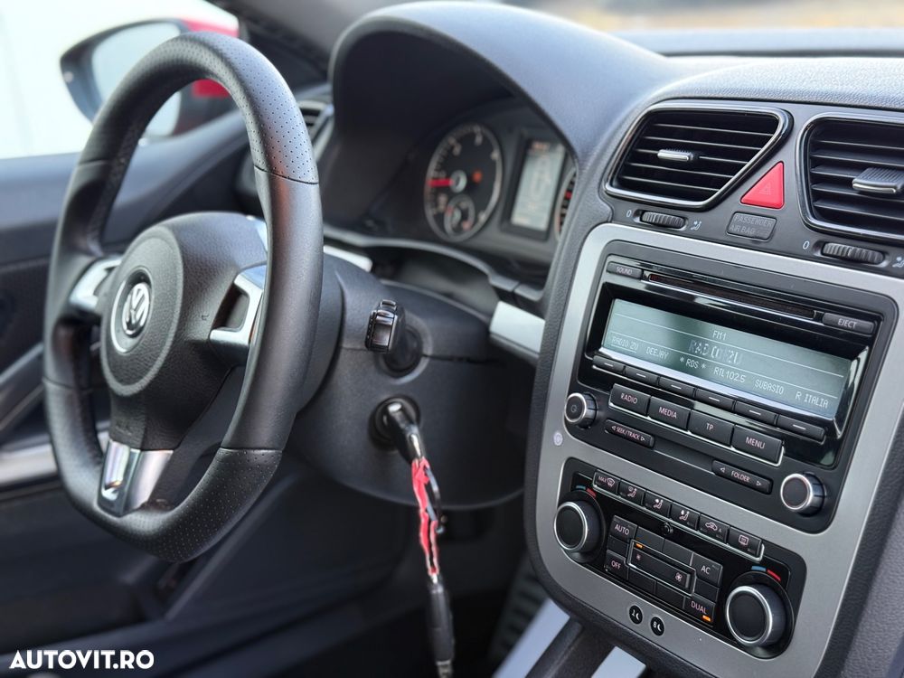 Volkswagen Scirocco 2.0 TDI DSG Blue Motion Technologie Team - 5